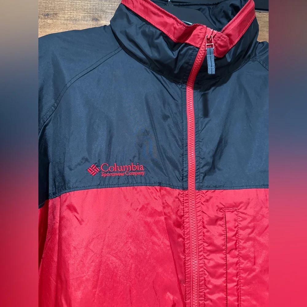 Columbia Red and Black Packable‎ Jacket with hood Size XL